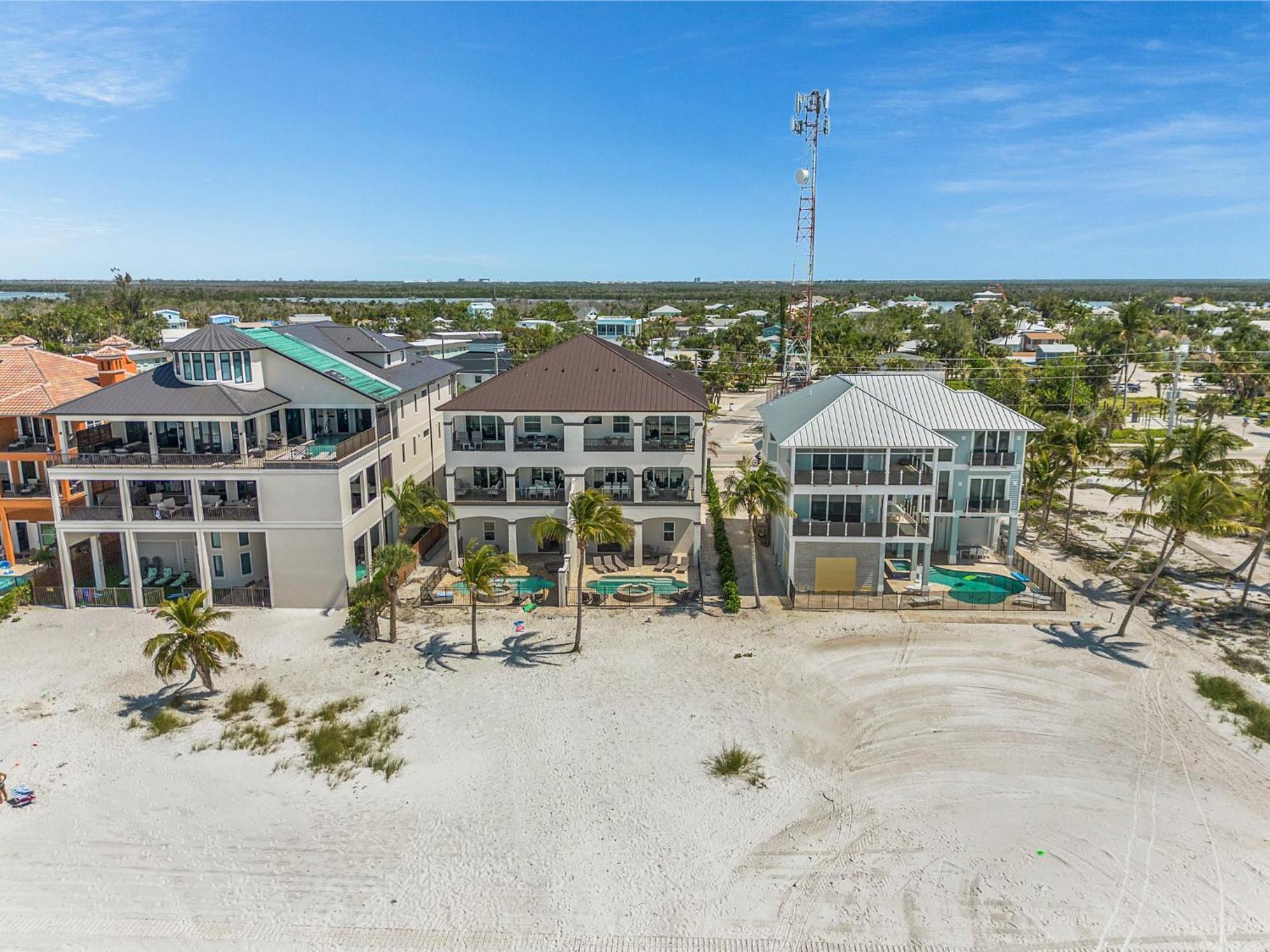 Gulf-Front 10Br Estate: Private Pools, Spas, Views Villa Fort Myers Beach Exterior photo