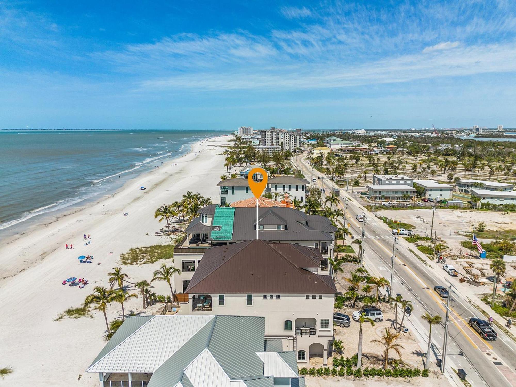 Gulf-Front 10Br Estate: Private Pools, Spas, Views Villa Fort Myers Beach Exterior photo